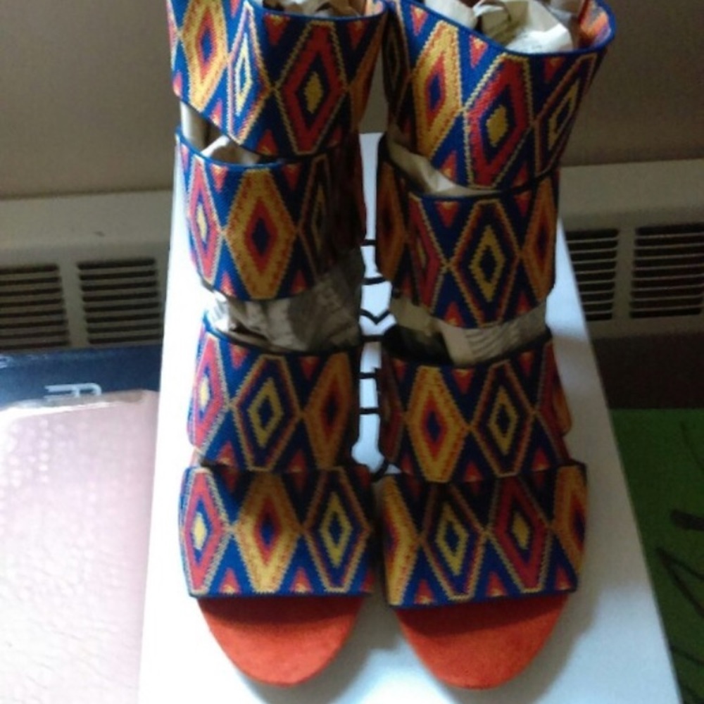 Sexy Tribal Printed Strap heels * NEW* - Picture 2 of 7